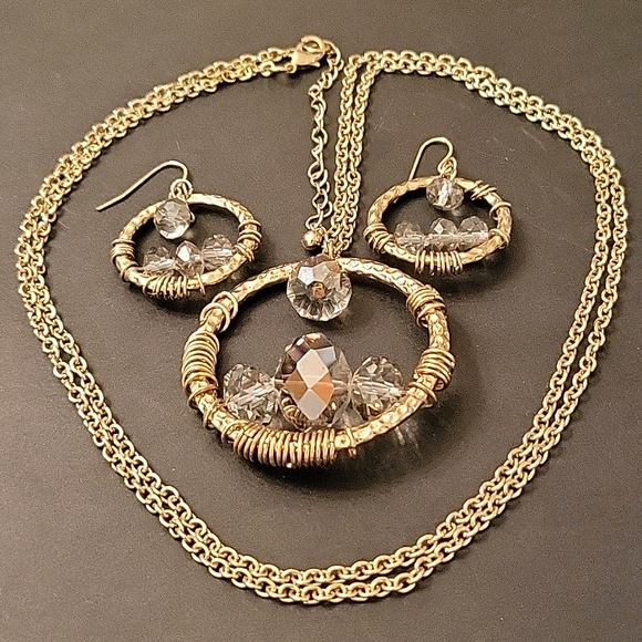 ✨HOST PICK!✨ NEW Gold-tone & Taupe Crystals Long Necklace and Earrings Set! - Picture 4 of 7